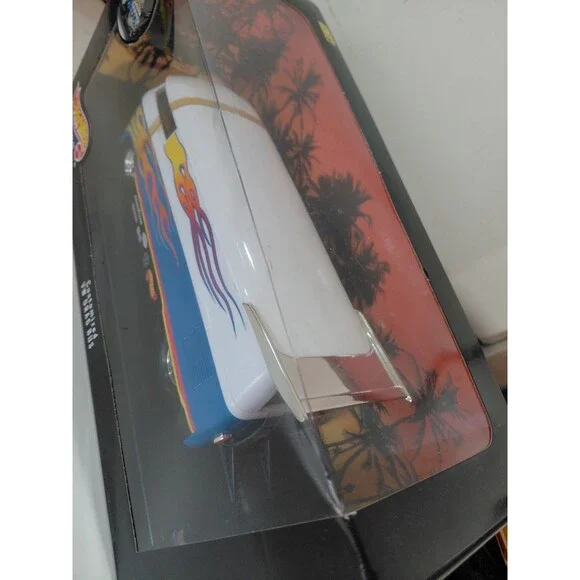 NIB Hot Wheels Collectibles 1:18 Die Cast Customized Volkswagen (VW) Drag Bus - Picture 5 of 11